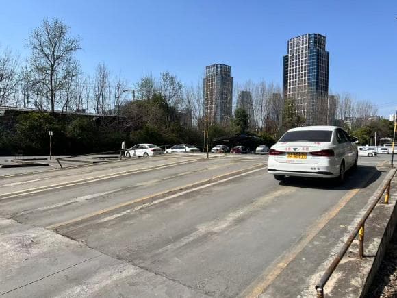 飞龙驾校报名大厅